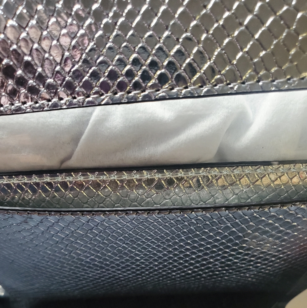 Calvin Klein The Statement Series - Picture 14 of 15